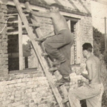 Série fotografií ze stavby kabin v roce 1961